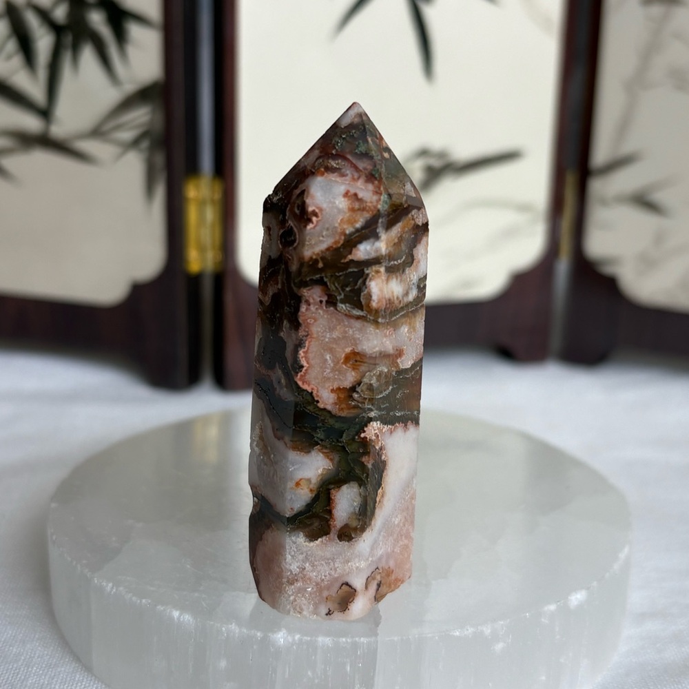 Red moss agate tower - Picture 3 of 6